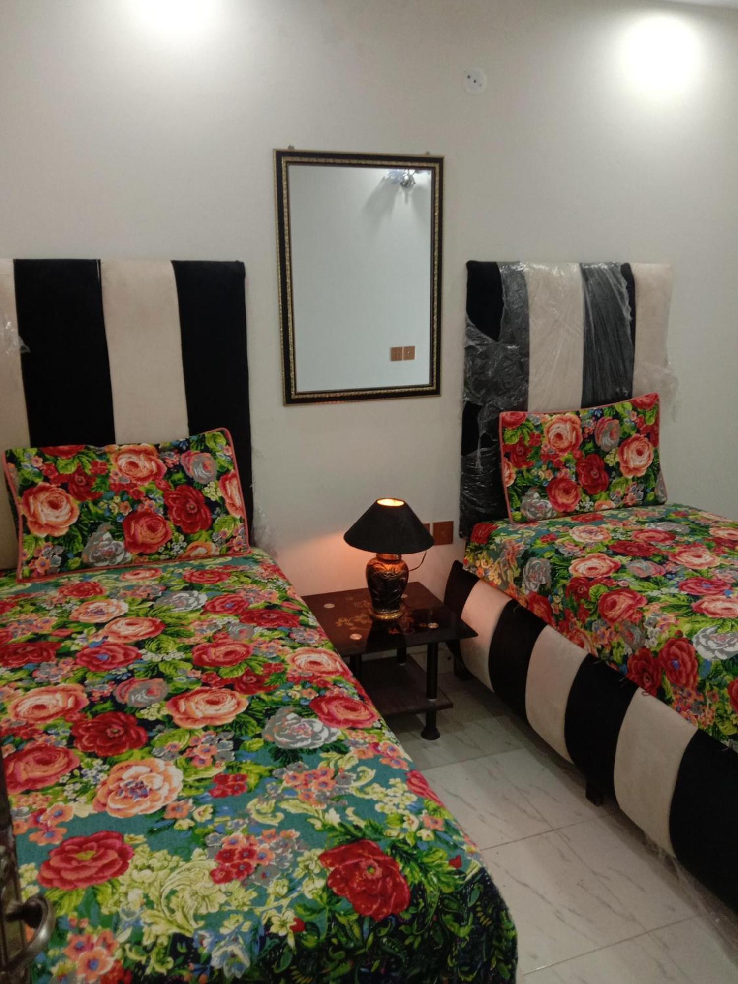 New Taj Family Hotel Lahore Luaran gambar